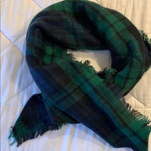 NWT Woven Scarf